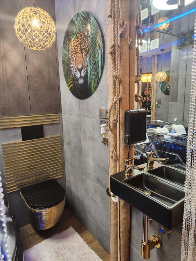 Warszawa Wola Wyjatkowe Studio Z Jacuzzi, Sauna I Fotelem Do Masazu - Exceptional Studio In Warsaw With Jacuzzi, Sauna And Massage Chair Extérieur photo